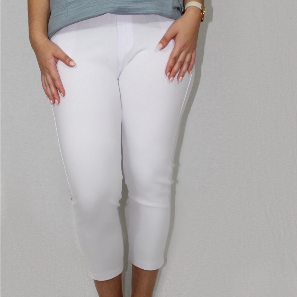 White Capri Jeggings - Picture 2 of 4
